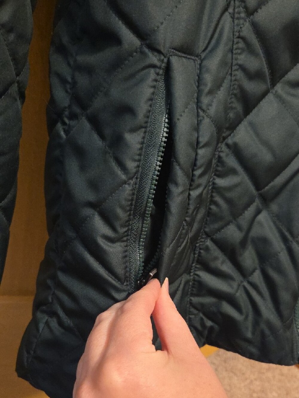 Women's Columbia Green Quilted Hooded Puffer Jacket - Picture 6 of 16
